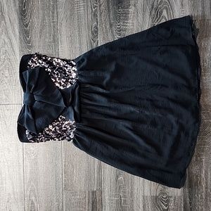 🌴 Mystic strapless Bow Dress 🌴